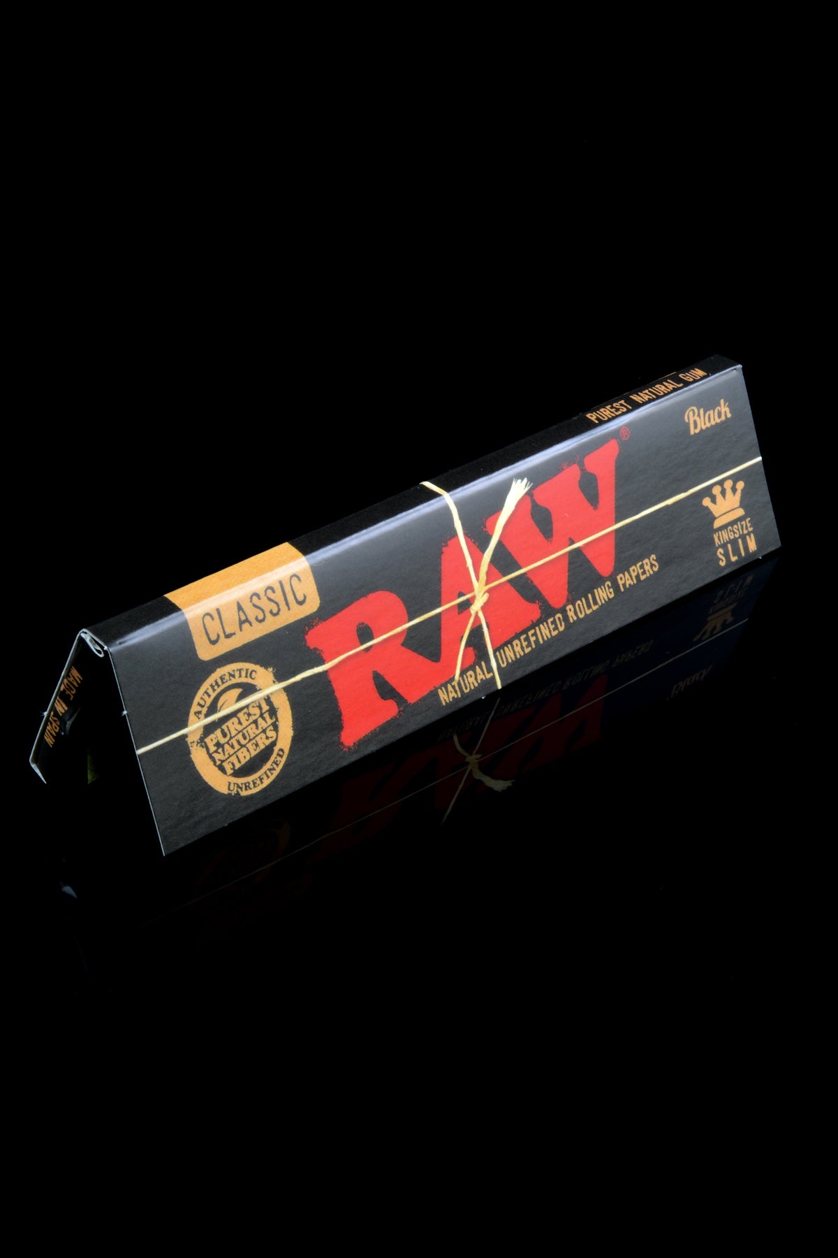 RAW Black King Size Slim Rolling Papers – 50-Count Display